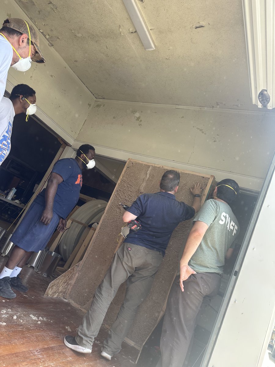 energyWV's tweet photo. #EnergyEfficiency contractor training is in full swing!
80+ active #WV contractors are getting paid training, hands-on experience + preparing for rebate-qualifying upgrades.
📸Check out photos from our recent training by @Everblue.
Sign up now → https://t.co/Hs1KGQS9KX https://t.co/5SeCz3kQdx