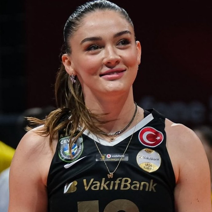 gibbybaris's tweet photo. 🎂 Zehra Güneş 27 Yaşında

🥇🥇🥇🥇🥇🥇🥉🥉 Türkiye Ligi
🥇🥇🥇🥇🥇 Türkiye Kupası
🥇🥇🥇🥇🥈 Şampiyonlar Ligi
🥇🥇🥇🥈🥈🥈🥈🥈 Türkiye Süper Kupası
🥇🥇🥈🥈🥉 Dünya Kulüpler Şampiyonası
🥇🥈🥉 Avrupa Şampiyonası
🥇🥈🥉 Milletler Ligi
🥈 Dünya Şampiyonası

👑 Türkiye Ligi MVP
👑 Türkiye Kupası MVP
⭐️⭐️⭐️⭐️ Dünya Kulüpler Şampiyonası En İyi Orta Oyuncu
⭐️⭐️⭐️ Şampiyonlar Ligi En İyi Orta Oyuncu
⭐️ Avrupa Şampiyonası En İyi Orta Oyuncu
⭐️ Milletler Ligi En İyi Orta Oyuncu