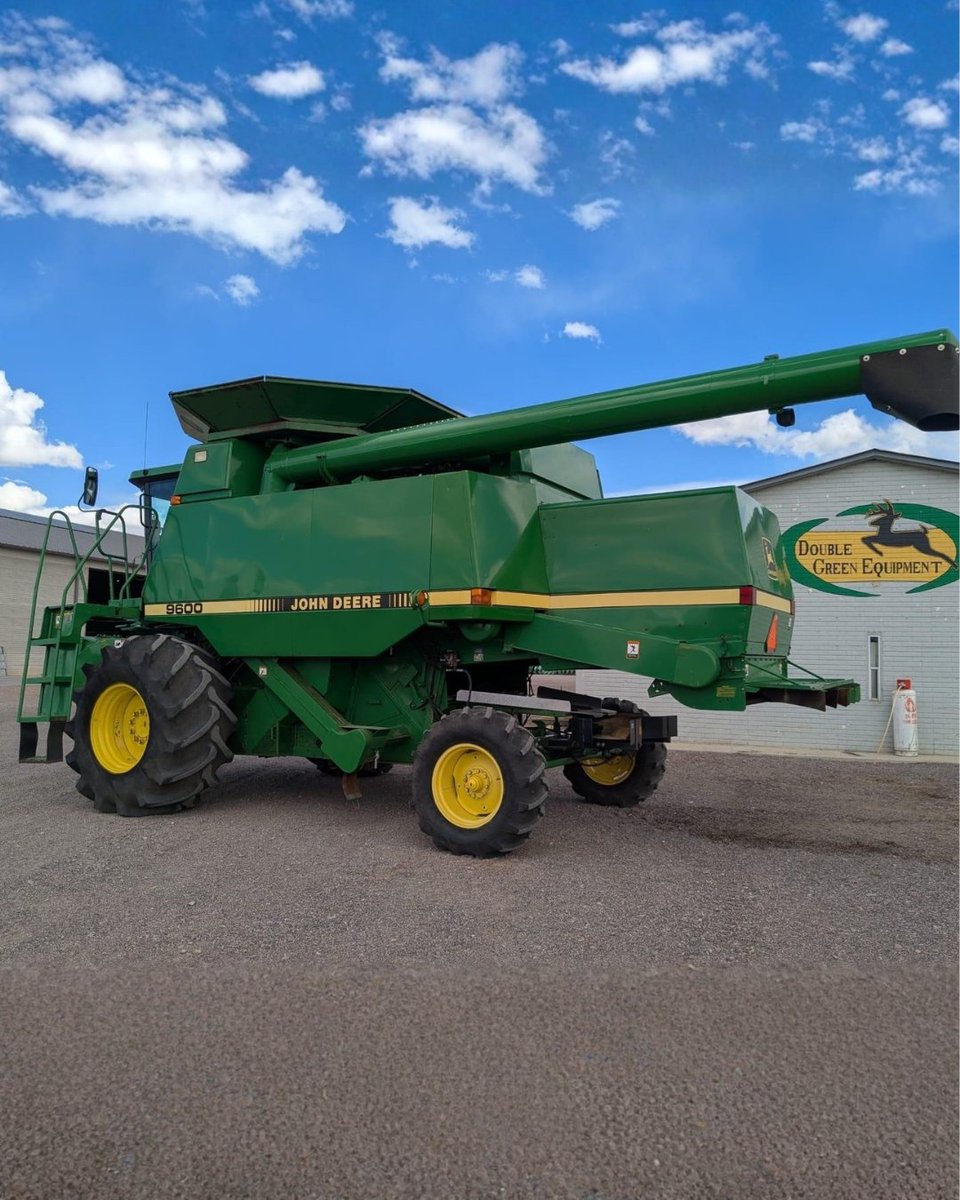 MarketBookLA's tweet photo. 1995 JOHN DEERE 9600 🚜

🔗 https://t.co/lYP4KmlXlu 

Cámara de alimentación de velocidad variable, gran extensión superior

📍 Cuauhtemoc, México
📞 +52 625 579 3568

 #MaquinariaAgricola #JohnDeere #Cosechadora #AgroMexico #Cuauhtemoc #EquiposAgricolas #MaquinariaPesada https://t.co/nyXDmiNkEx