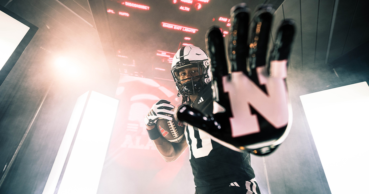 TimVerghese's tweet photo. What is Nebraska getting in top-100 WR Khalil Taylor?

A three-phase contributor with verified track speed who totaled over 1,600 all-purpose yards as a junior  and has drawn comparisons to Matthew Golden 

Film Room: https://t.co/bCMTElen9b https://t.co/KFarcTl3Il