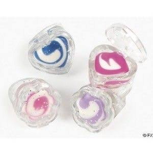 morehanaz's tweet photo. @likeafantasy__ illit is much more early-2010s coded 'hyper feminine lipgloss marketed towards kids' aesthetic https://t.co/qog2x8hKUg