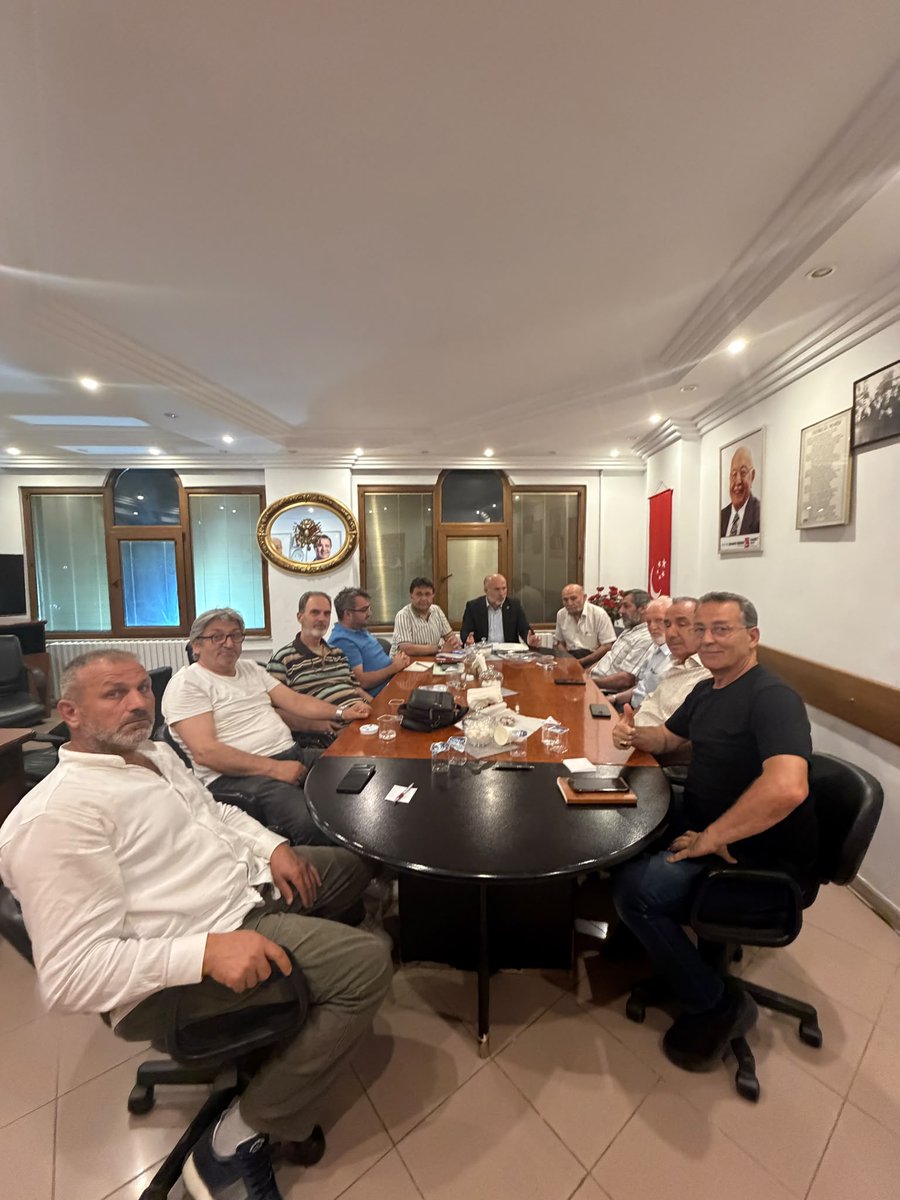 SpKartall's tweet photo. İlçe yönetim kurulu toplantımızı ilçe başkanımız Hayati Durmuş yönetiminde yaptık 

İnanç azim ve kararlılıkla yeniden büyük Türkiye 
#AncakSaadetleOlur #SaadetKartal #SaadetPartisi https://t.co/u9eiP6aYOr