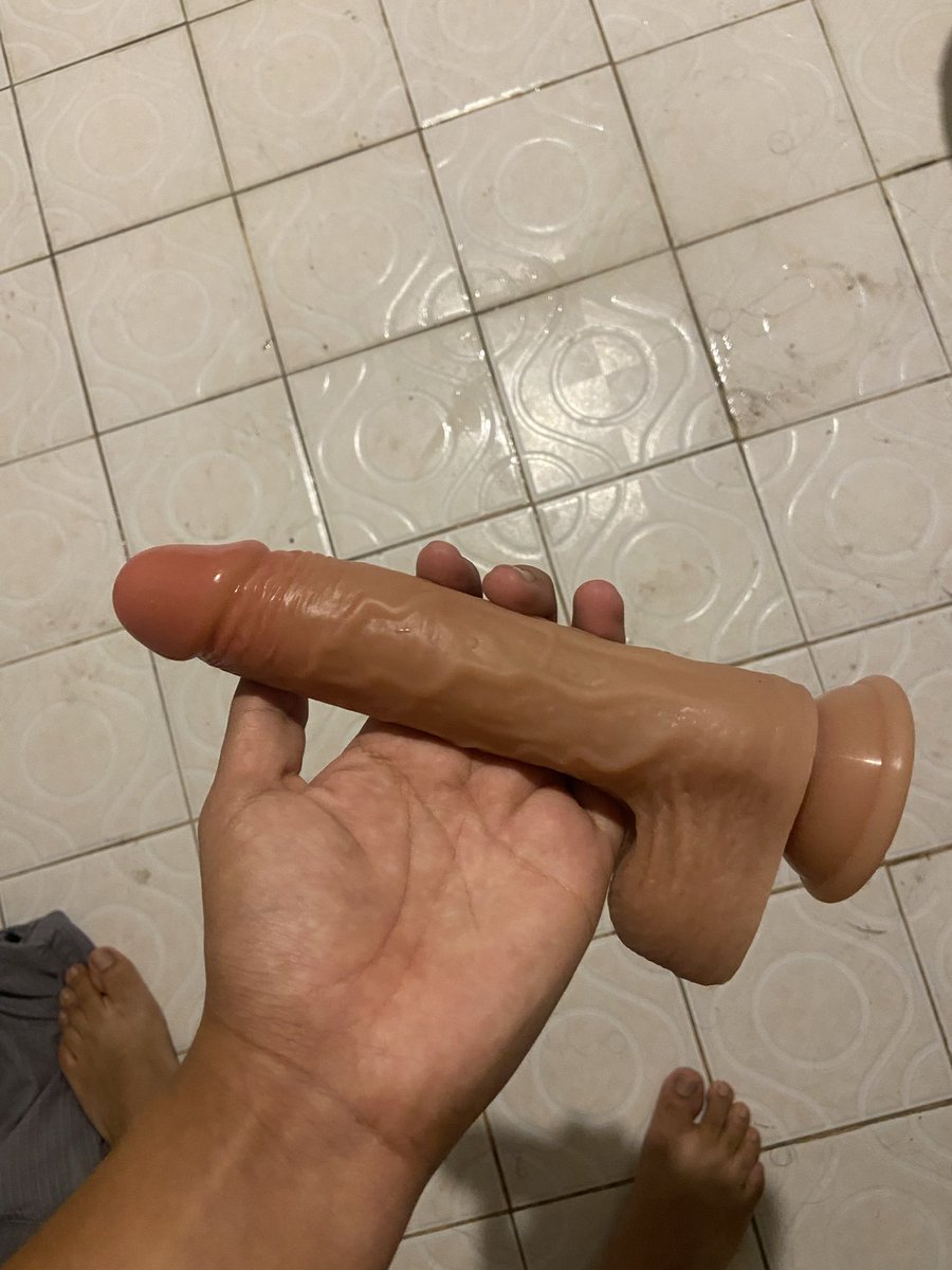 AngeloGDL1's tweet photo. Quieren video? Jajaja es norme, no creo que entre, 18 cm Super grueso 

#masturbándose #porxcon #gay #Gayportrait https://t.co/g1pcbZJXl7