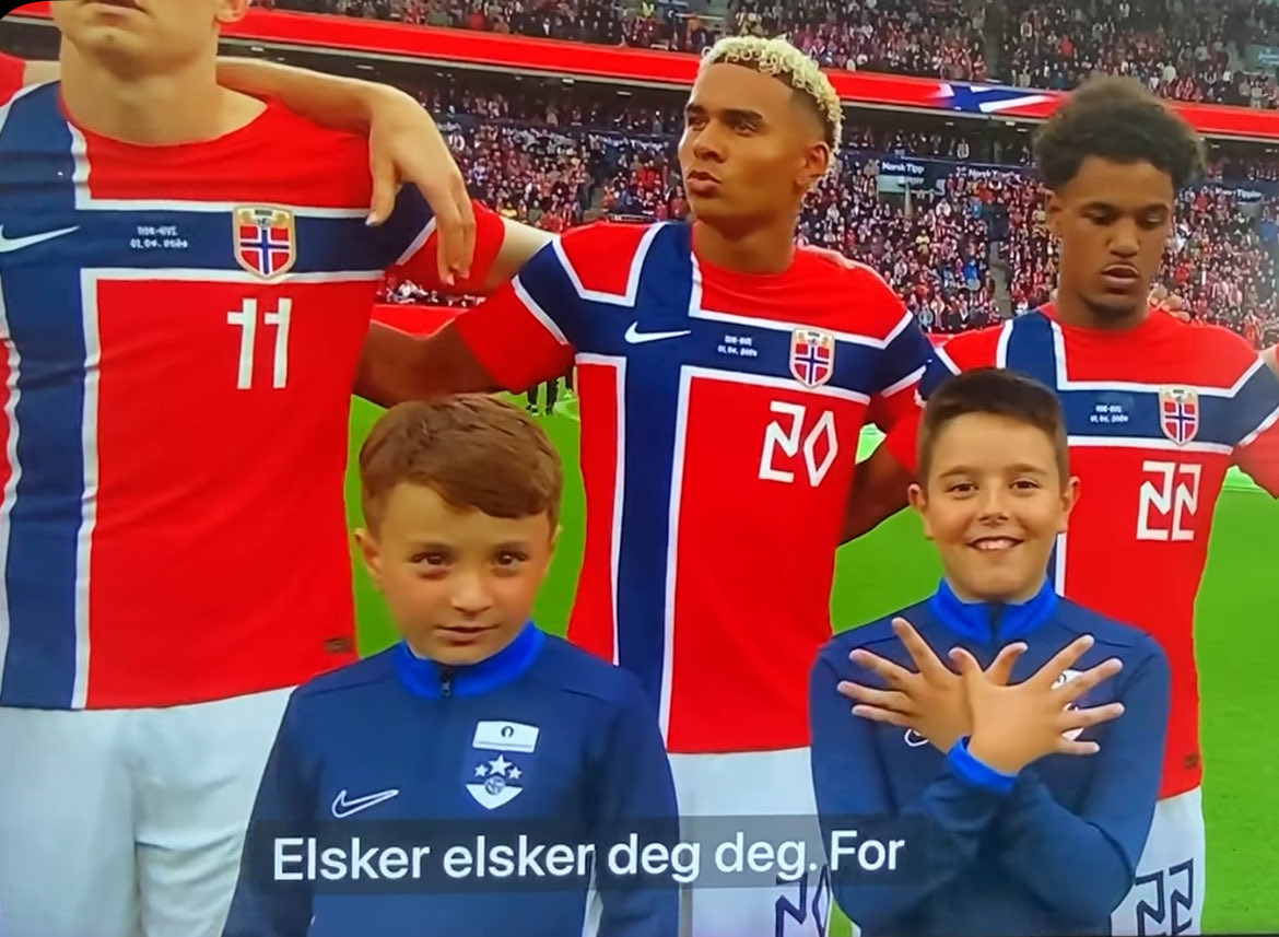 Petrit's tweet photo. One of kids mascots last night made me smile 😁 https://t.co/1hCIRF7FCq