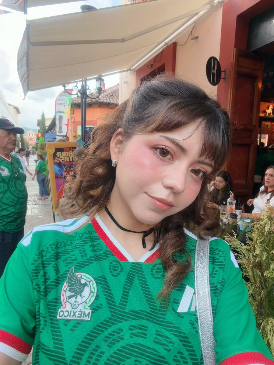 vaniasse1's tweet photo. 😔 https://t.co/sgFLh5LUxP