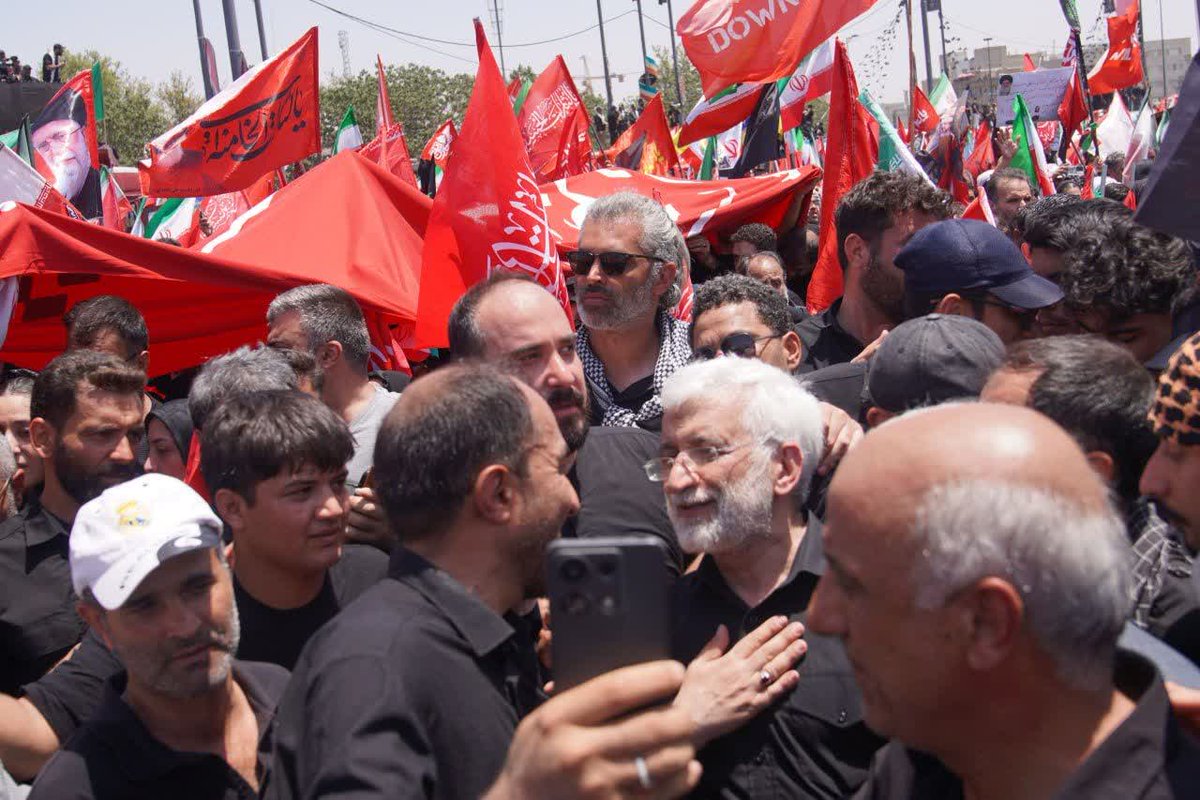 DrSaeedJalili's tweet photo. آیین بدرقه و تجدید عهد با امام شهید انقلاب | تهران https://t.co/GUMowTDhE9