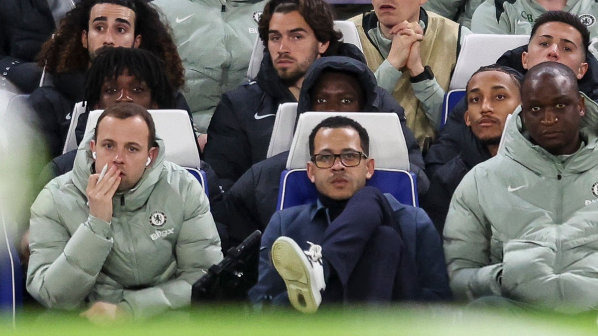 ActuL1_'s tweet photo. 🚨 POURQUOI LE PARIS FC A ÉCARTÉ ANTOINE KOMBOUARÉ 🇫🇷 ? 🤔💙🖤

Malgré une très bonne fin de saison, les discussions autour d’une prolongation ont fait basculer la situation entre Antoine Kombouaré et la direction parisienne.

Le Paris FC a finalement estimé que le profil de Liam Rosenior correspondait davantage à son projet sportif à long terme.

(@lequipe)
