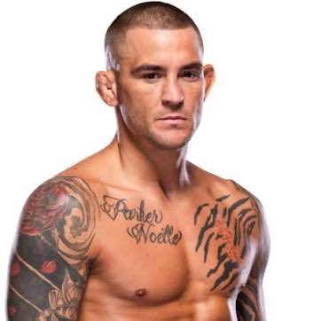 KirmiziKoseMMA's tweet photo. Sean Strickland, Dustin Poirier’e sallıyor:

‘’Ben depresyonu bir türlü anlayamıyorum.

Kanser olup kemoterapi gören çocuklar var. Bir gün daha yaşayabilmek için her şeylerini verirlerdi.

Ama sen, yetişkin ve zengin bir adamsın, aynaya bakıp “Depresyondayım.” diyorsun.

Söyle bana, neden üzgünsün be zengin adam? Hahaha.

Bu herif (Dustin) tam bencil bir a*k oğluna benziyor… Git bir evsize yardım et falan a*ına koyayım.

Evet, hayatın hakkında sızlanmamalısın… Bu tam bir or*spu zihniyeti.’’
