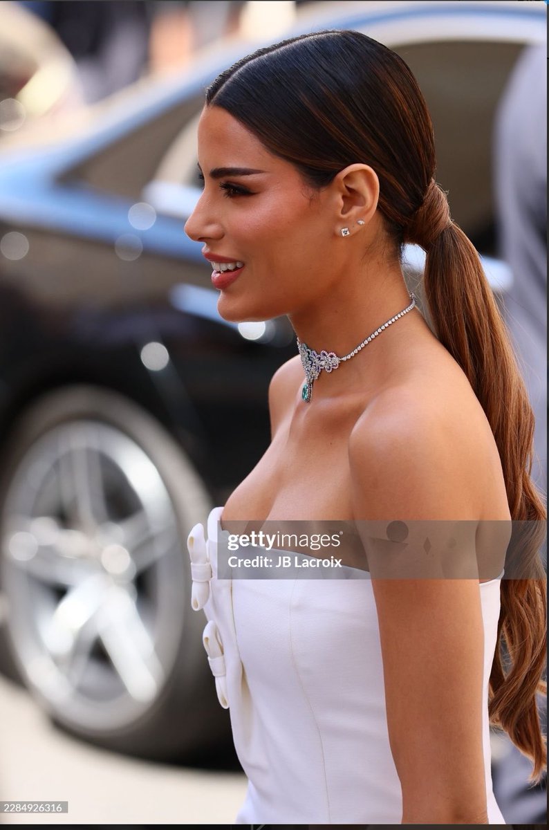 zorellt's tweet photo. No existe una reina colombiana más exitosa que Ariadna Gutiérrez y no lo discuto con absolutamente NADIE https://t.co/Dc8NH340k9