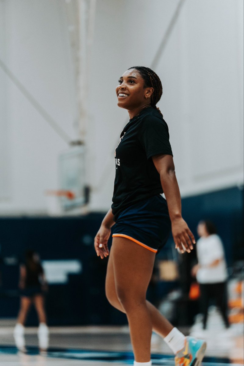 FullertonWBB's tweet photo. back in the lab 🧪

#TusksUp https://t.co/TzQtQhnkJe