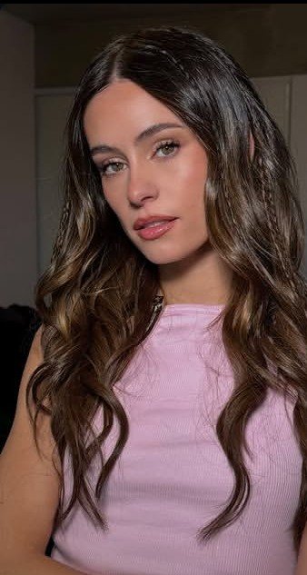 GigixlyL's tweet photo. Lo completamente preciosa que le quedan las trencitas y el rosa a Lola 💖✨ https://t.co/oWcgFHjmtS