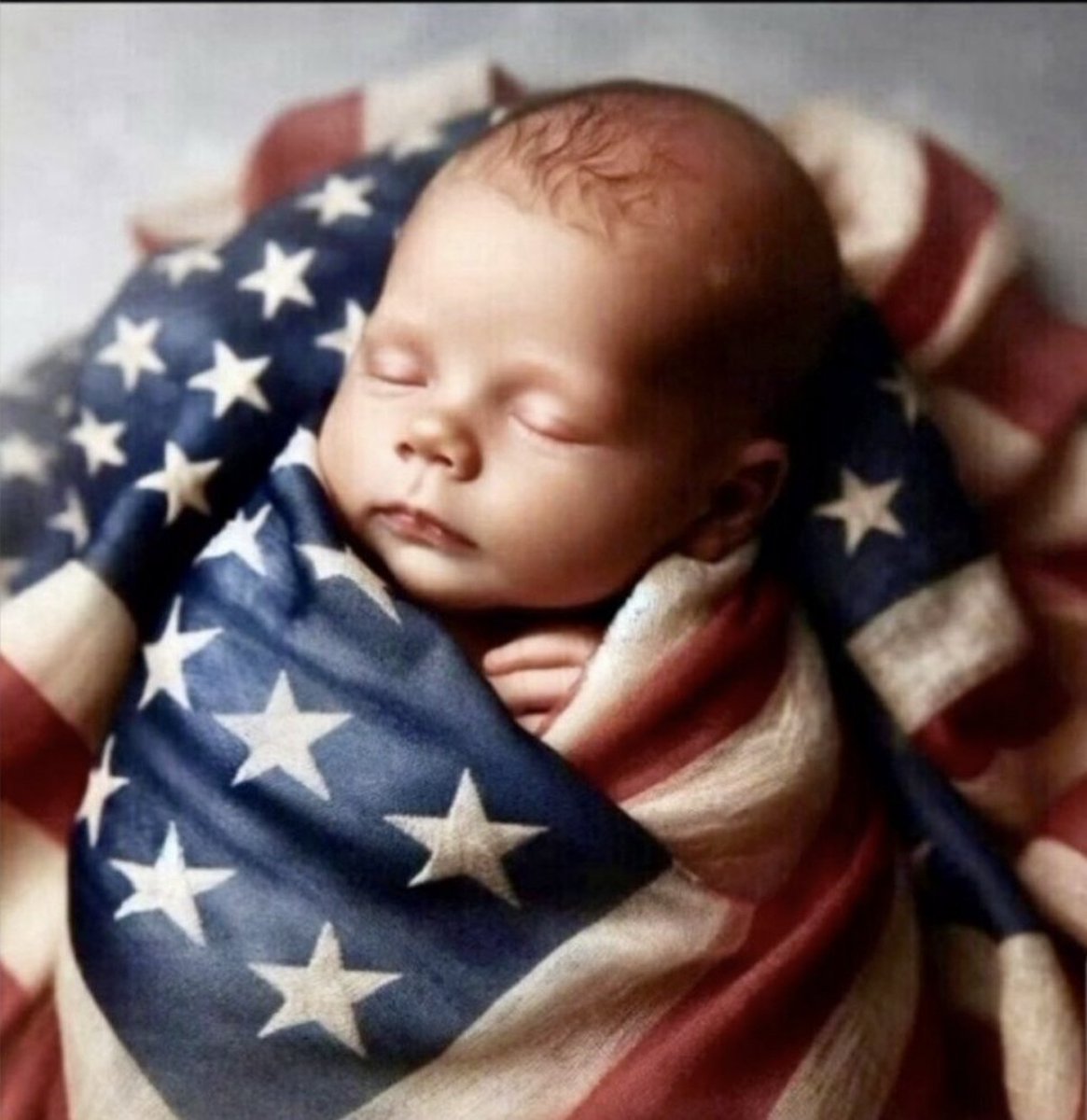ChrisMessinaFL's tweet photo. America's #250th #IndependenceDay is behind us. Time to look ahead. Here are some images of why we strive - for our children, for their liberty, their children's freedom & ours.

Vigilance is required. Socialism once again threatens America, just coated in new phrases such as "the warmth of collectivism". Its evil sibling, communism, lurks just in the shadows. Yes, even here, in beautiful Orange County, FL...

May God continue to Bless America!
