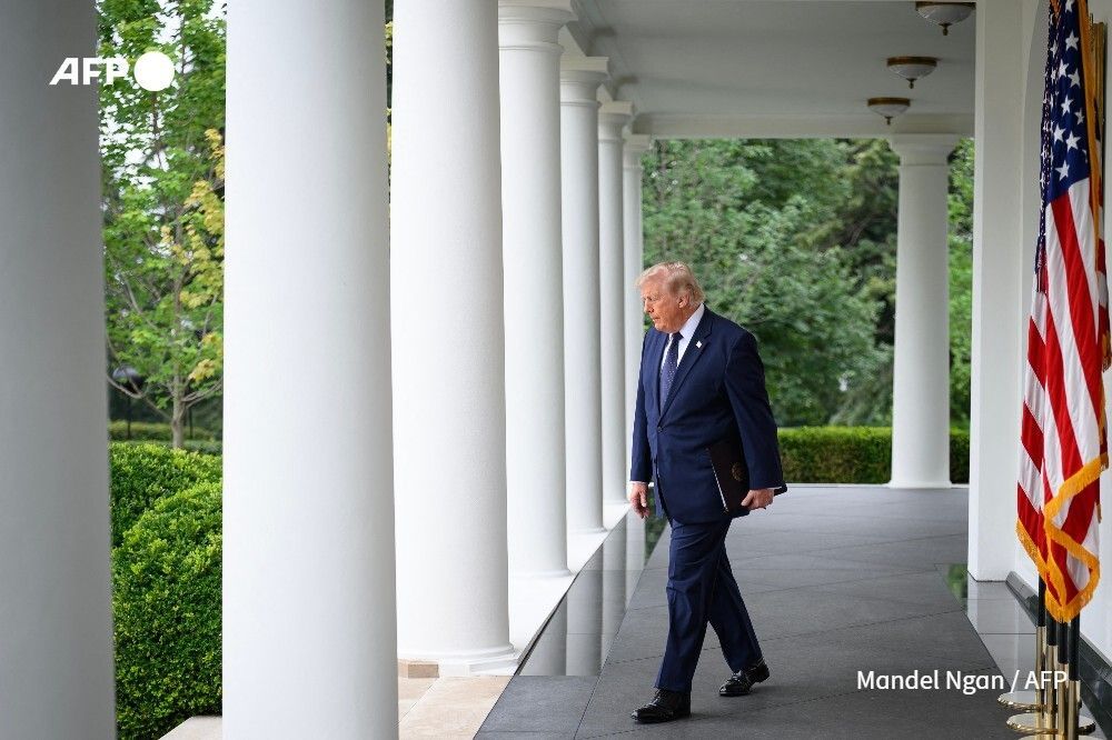 AFP's tweet photo. The United States famously is less passionate about soccer than most countries, but with President Donald Trump in charge, the world's game has turned into another diplomatic battleground.
https://t.co/CRlO2kMyru https://t.co/WDONruSvO9