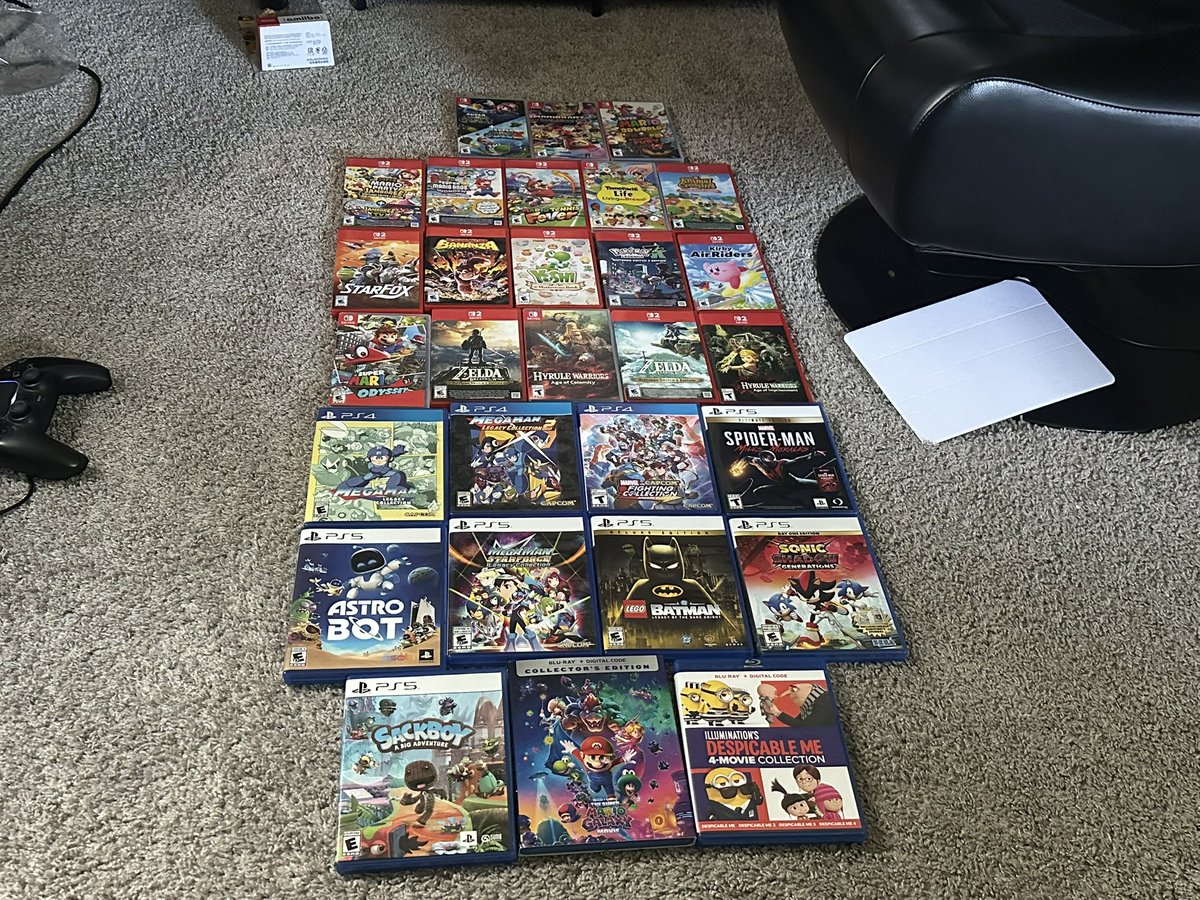 dxj15231's tweet photo. Support physical media. https://t.co/oWkb9zLFkC