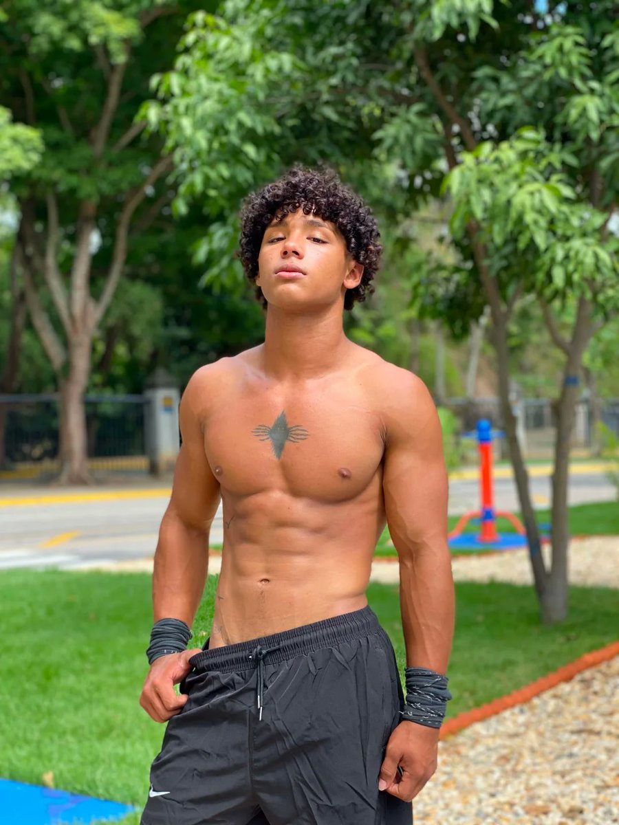 BigBoysHot's tweet photo. 📸 Jeison Falcon https://t.co/BuQYaiQt4x