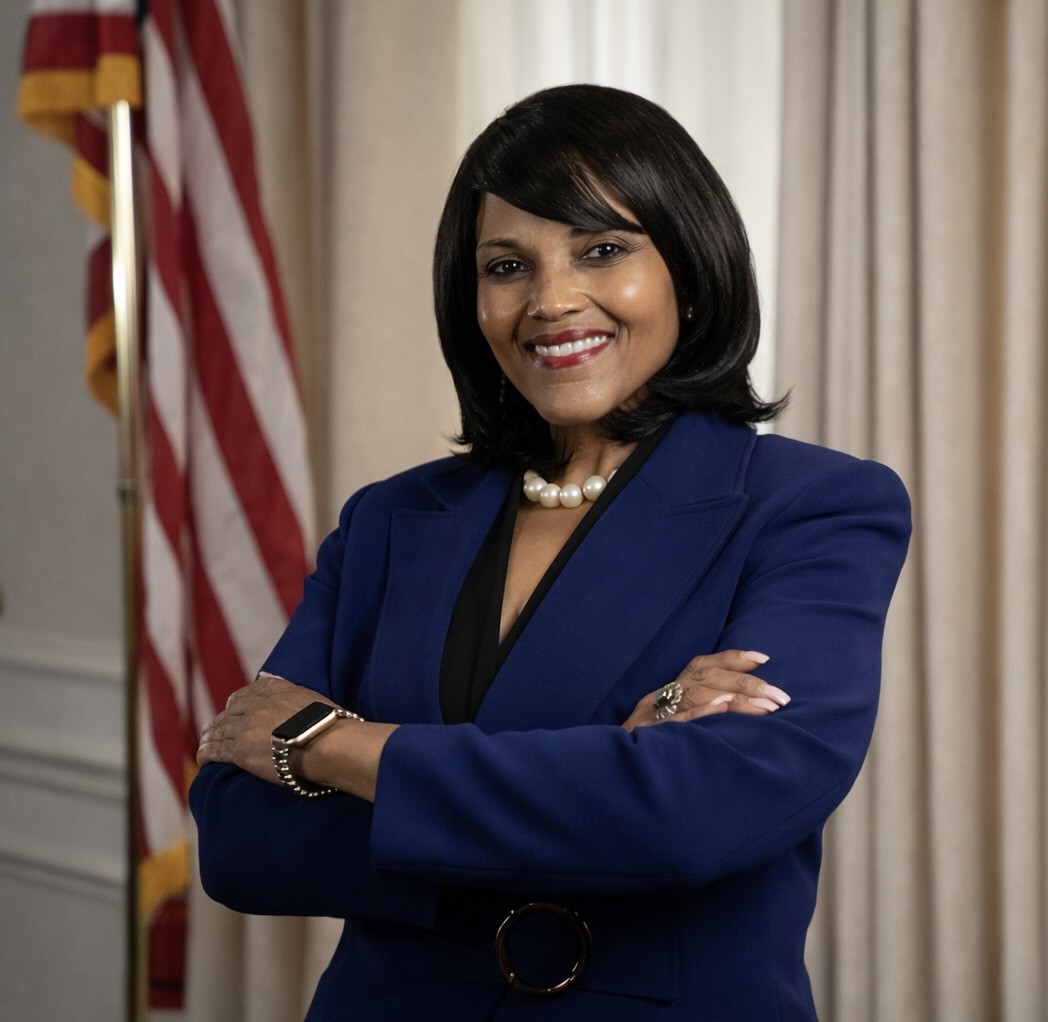 brooklynlaw's tweet photo. Congratulations to Brooklyn Law School alumna Hon. Maxine S. Broderick ’04 on her recent installation as president of the Nassau County Bar Association. She is the first woman of color to serve as president in the association's 127-year history.
Read more: https://t.co/IsRSukpa2Z https://t.co/HFFl1P5psz