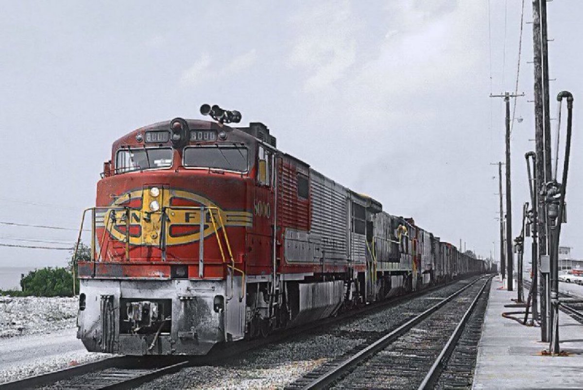 SantaFeAlways's tweet photo. ATSF U30CG 8000
Fort Madison, Iowa
May 31, 1971

Roger Puta Collection 
Description by Marty Bernard 
Public Domain 🇺🇲 https://t.co/rV3CRIYJJo