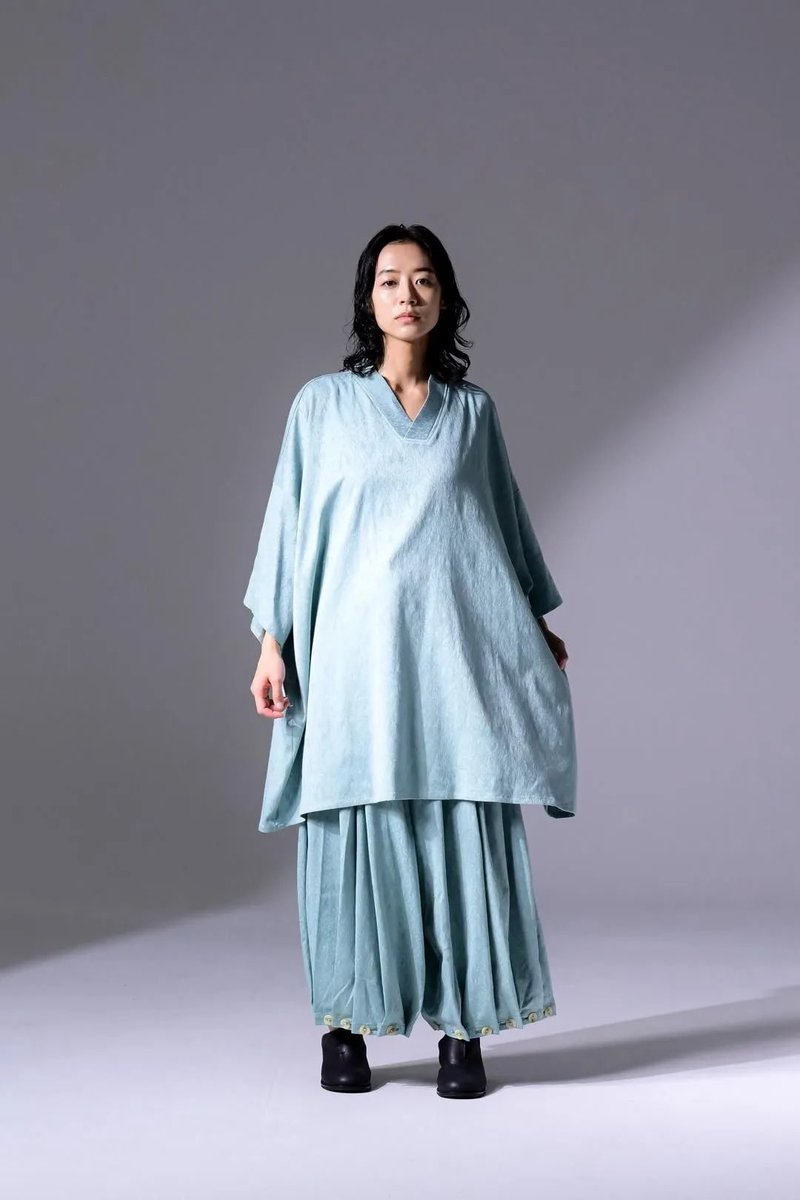 OVIESTUDIO's tweet photo. [BISHOOL]

Modal Damask Jacquard KIMONO Top

ビシュールより、新作のダマスクジャカードシリーズが一挙入荷しました。

3色の展開です。

https://t.co/fQC3sGqgAT https://t.co/DKNpdYrghc