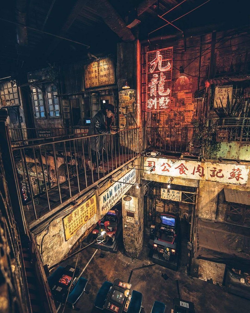 Pyroliser's tweet photo. Thinking about my partner and smiling. - Bi Đ. Huỳnh https://t.co/YQh5CdrBV2