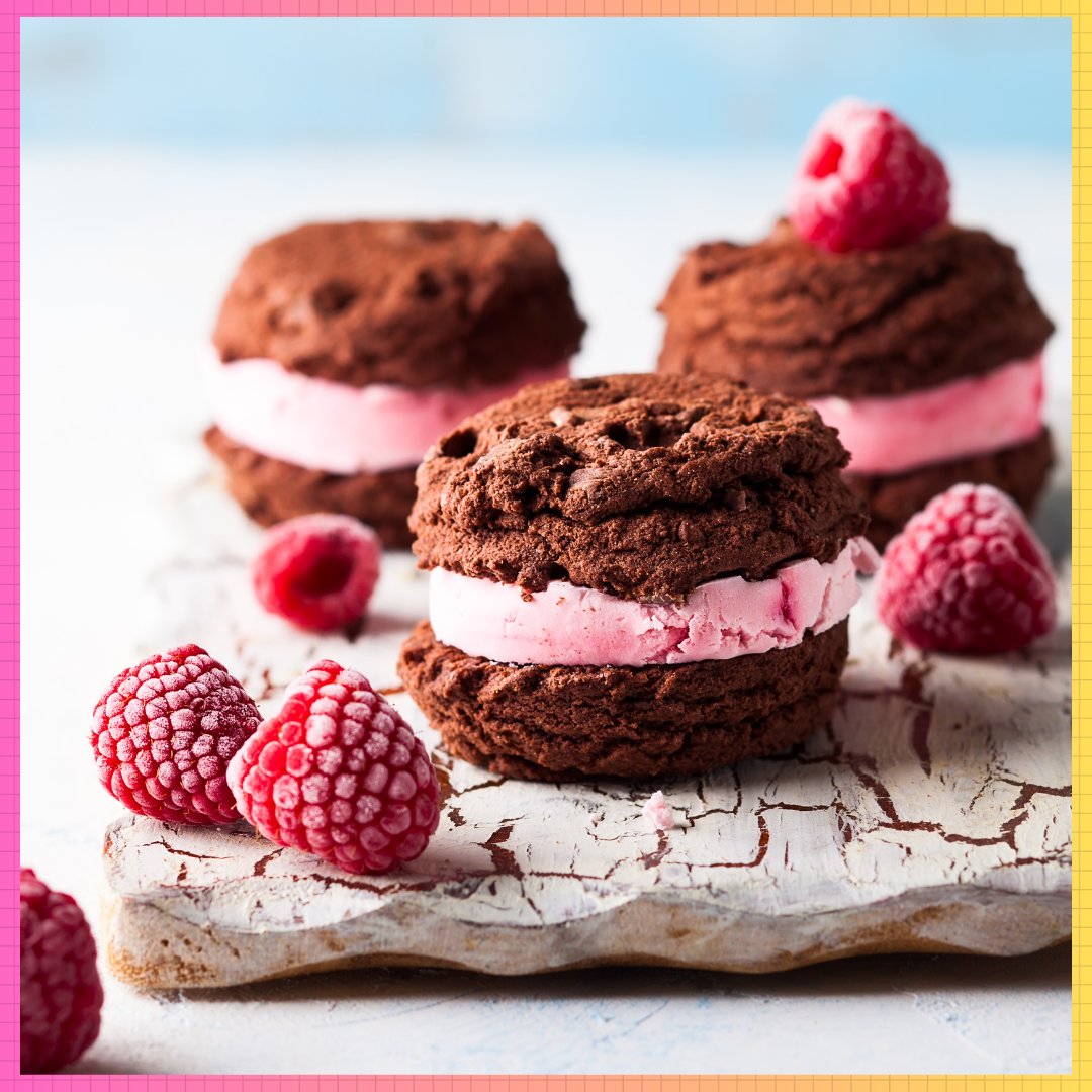 Seasons_Apt's tweet photo. Sunshine and sweet treats are a perfect summer pair. ☀️🍦 From classic ice cream cones to homemade smoothies and seasonal fruit, the little things can make warm days feel even better. What’s one treat that reminds you of summer?
#SummerTreats #SweetSummer #SunnyVibes https://t.co/G2neR8TEtX