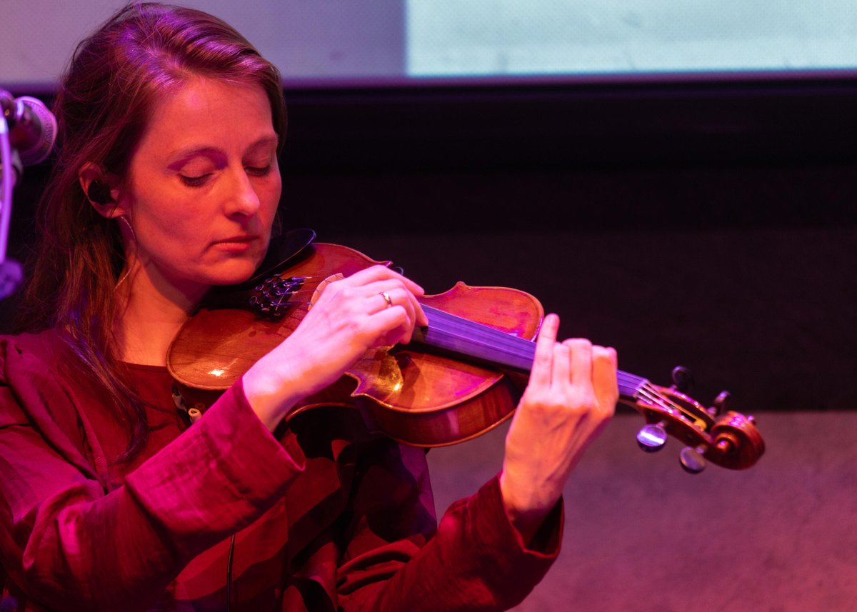 LincolnCenter's tweet photo. We’re still buzzing from these recent #SummerForTheCity performances! 🌎🎶

Featured highlights include Tabou Combo, Orkesta Mendoza, and the boundary-pushing soundscapes of SUTARInova at the 10th Jazztopad Festival.

📸 Sachyn Mital (1-2, 4) // Erin Patrice O'Brien (3) https://t.co/9mAtoi7W8z