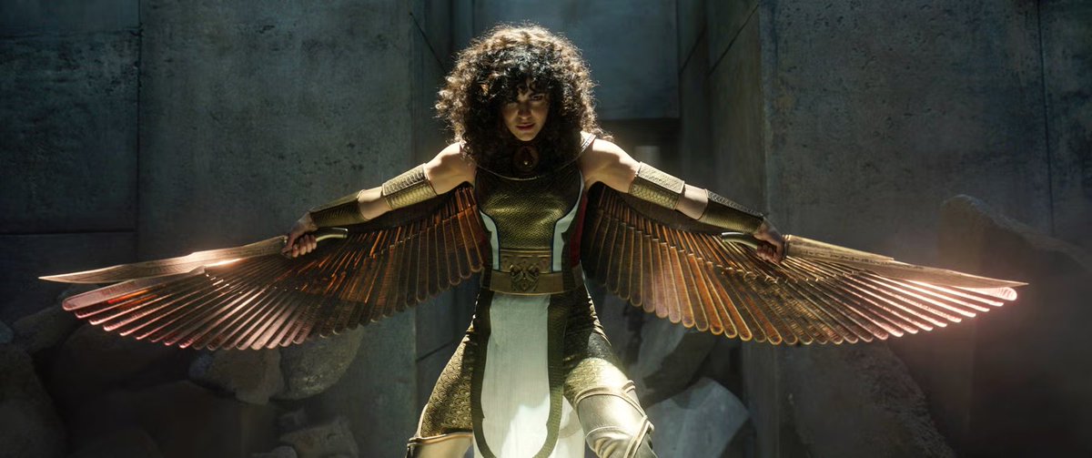 doctorshaggyy's tweet photo. Given the quality of suits we’ve seen, and the possibilities…there’s no reason for Hawkgirl’s suit to look like it does in “Superman.” https://t.co/iBOoHmkzXW