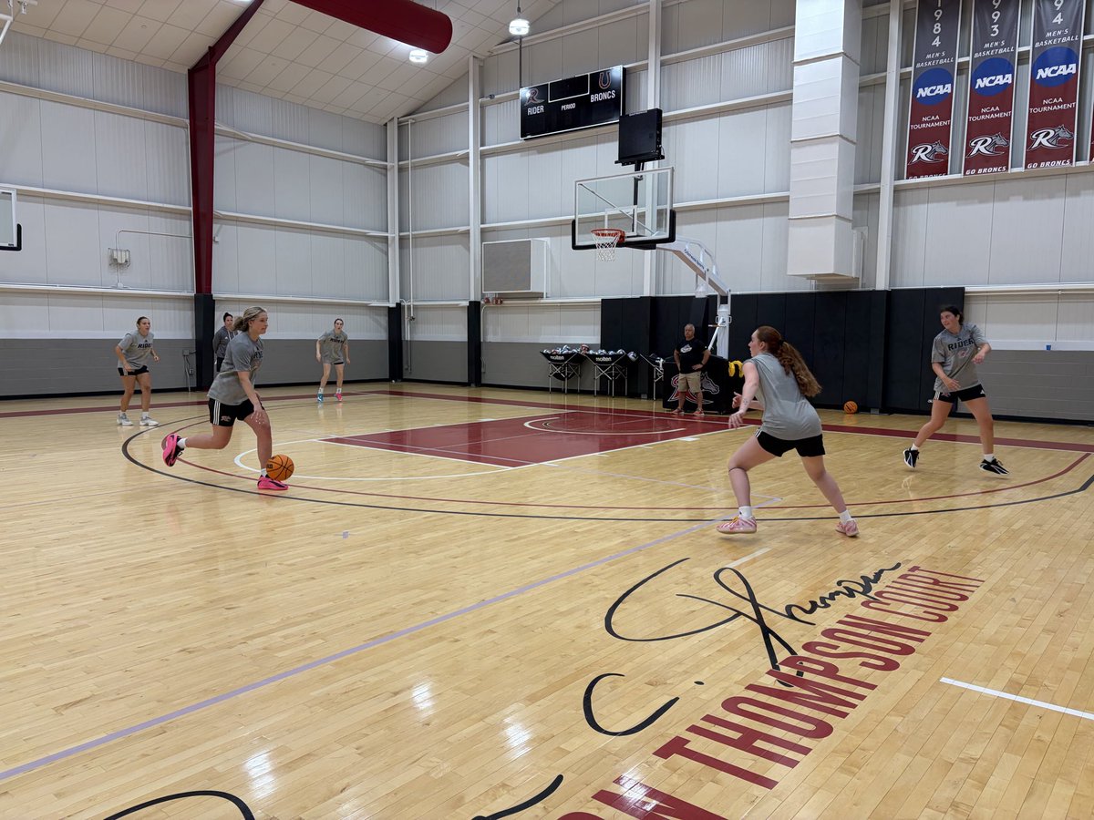 RiderWBB's tweet photo. 📸 from a great first day of practice! #GoBroncs https://t.co/xQ4MsruOHt