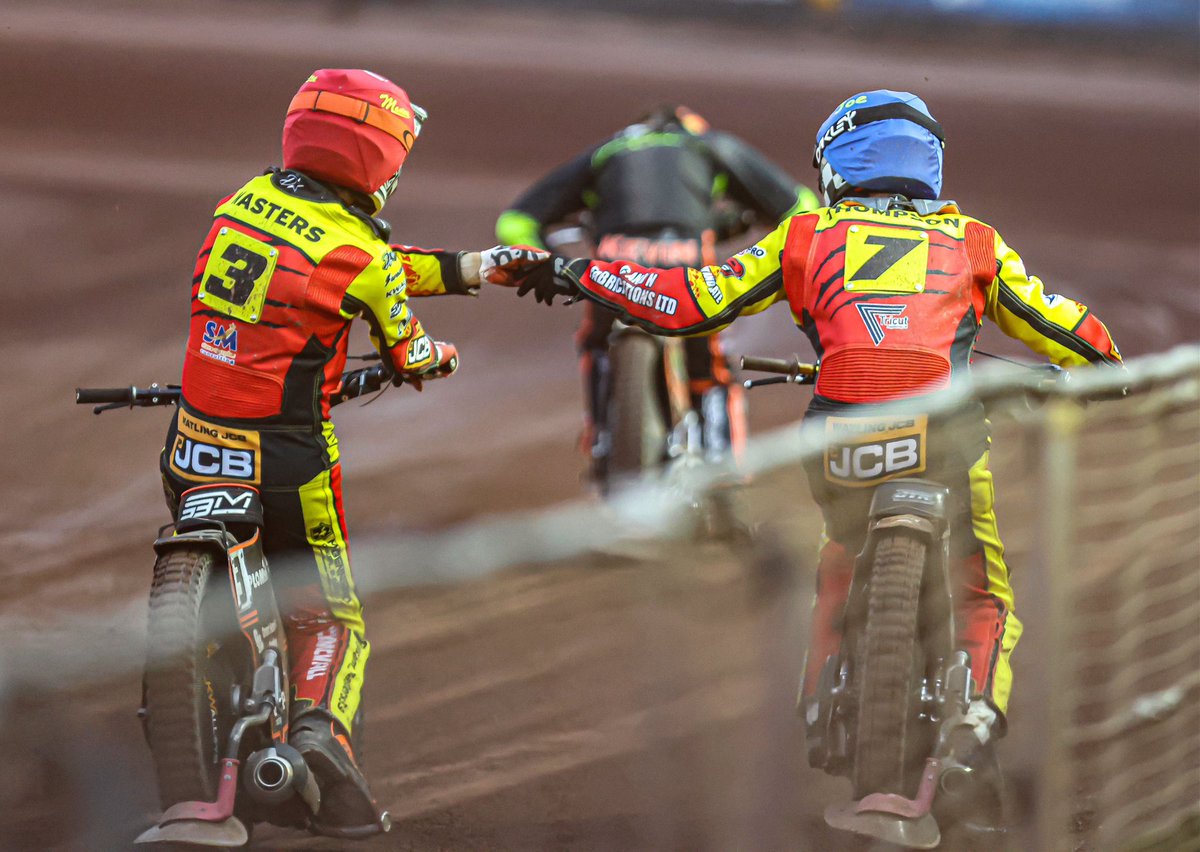 SpeedwayGB's tweet photo. π¨ π₯ππ¦π¨ππ§ | π
π ROWE Motor Oil Premiership
π Hydroscand Arena
@SpeedwayLions power on mid-meeting to pull away from Ipswich and bank 2οΈβ£ league points.
π¦ πππ’π‘π¦ 5οΈβ£5οΈβ£-3οΈβ£5οΈβ£ πͺππ§ππππ¦ π§ββοΈ
πΈ @taylanningpix
#οΈβ£ #LEIIPS #britishspeedwayπ¬π§ https://t.co/Cjrrq2Q6VP