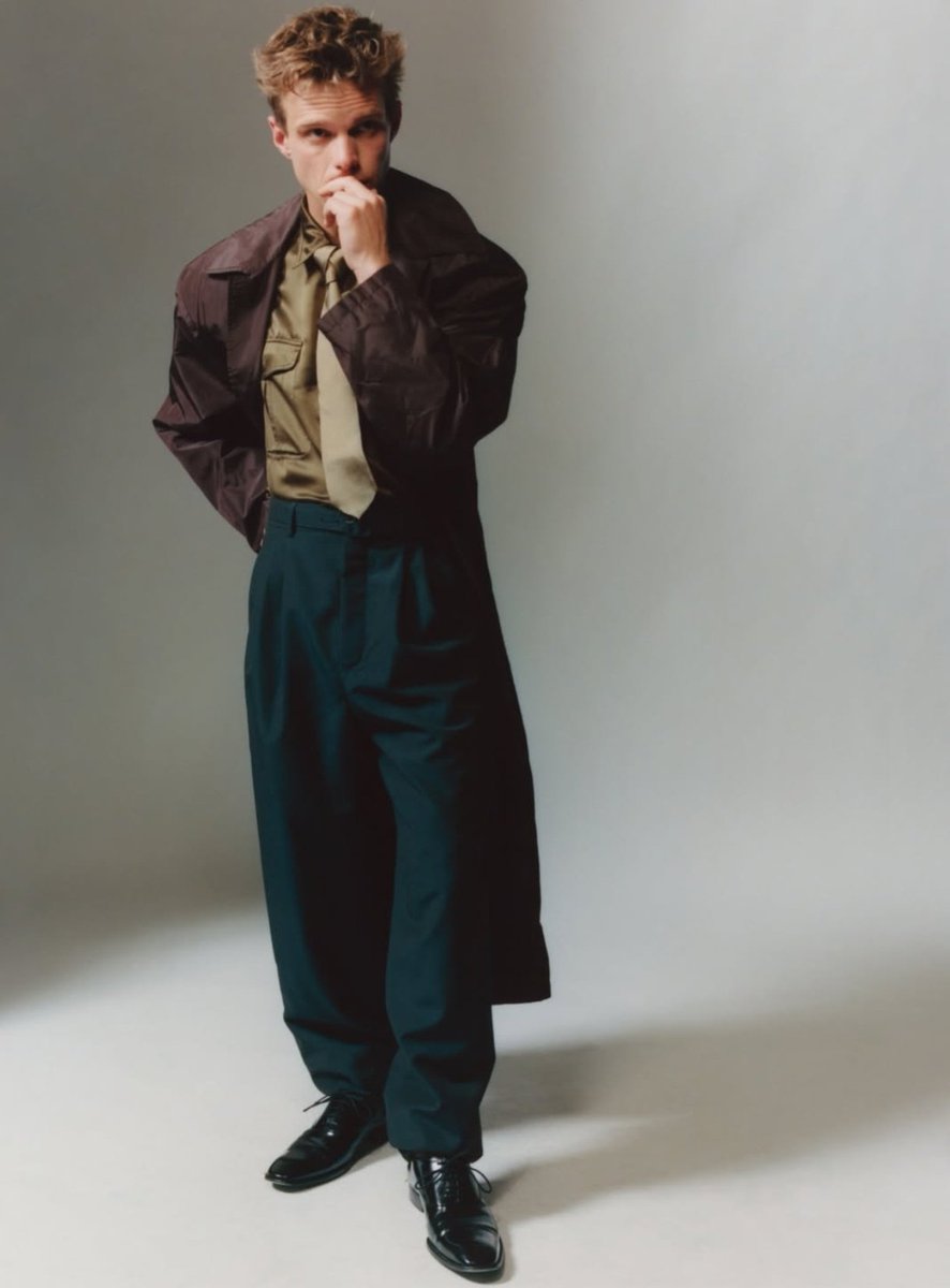 tragerzr's tweet photo. update: new photo of finn bennett, look at him https://t.co/NcIw7wMACH