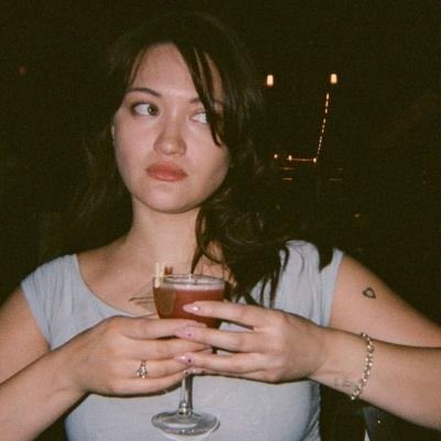 lesbipitt's tweet photo. i can’t take my eyes off of this picture of isa like i keep staring at it she’s so beautiful ugh. https://t.co/kKo5qKu0y0