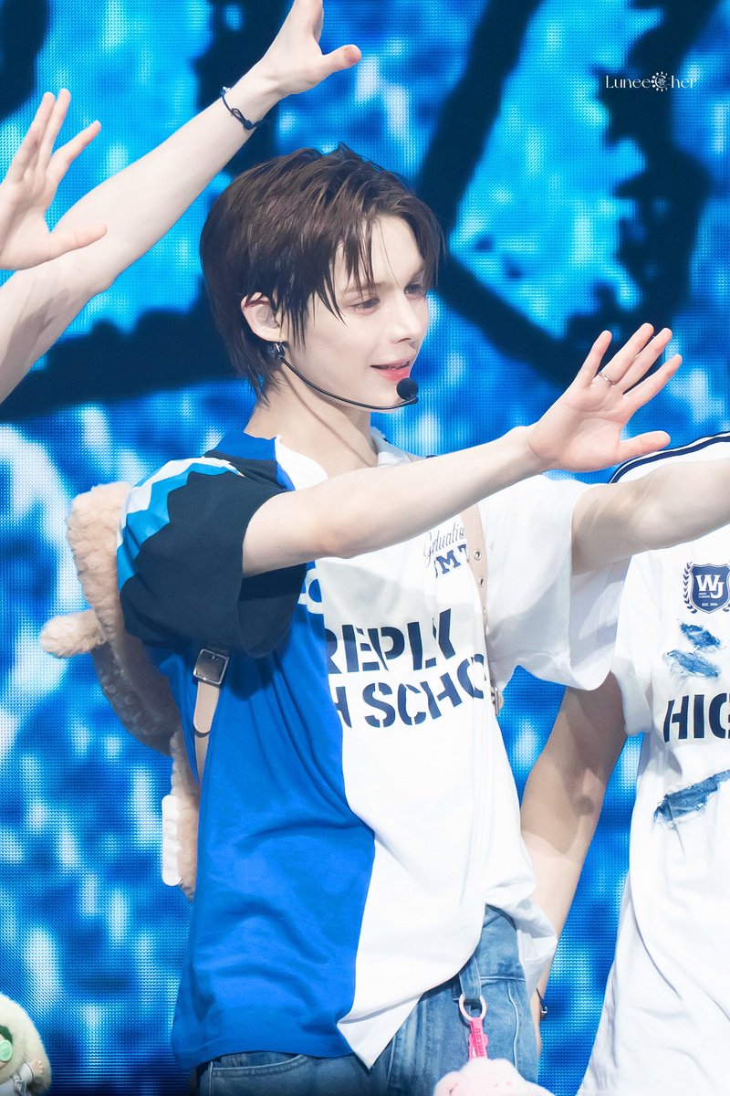 Snownowoww's tweet photo. 260517📷
🧸

#SMTR25 #제이제이 #JUSTINJAY #ジェイジェイ #JAYJAY #JUSTIN #저스틴 https://t.co/klFFKaGvXc