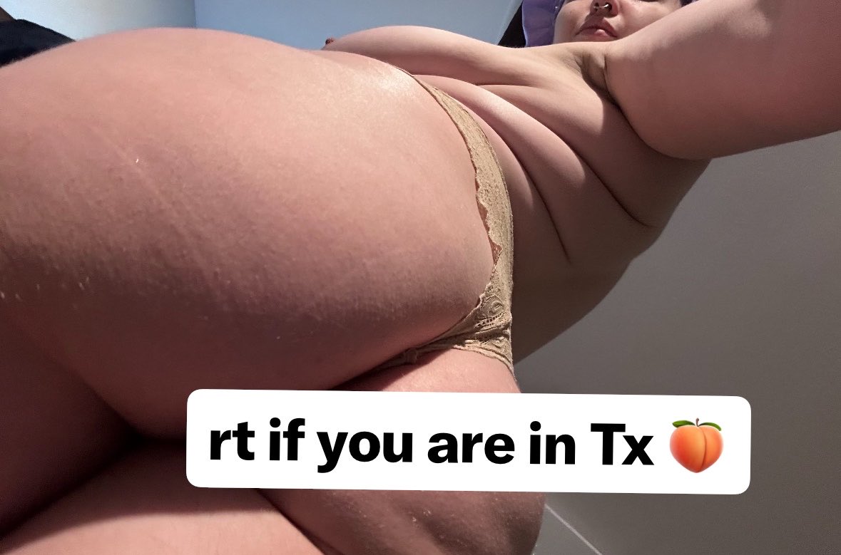 ur_addiction001's tweet photo. Just a girl with a thick a$$ 🍑🍑👅
..
Rt if you can handle this in #texas 👅👅 https://t.co/QtKLlhYkkO