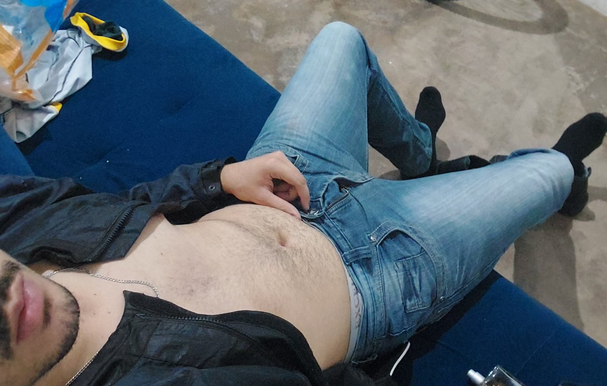 opezudo42's tweet photo. Dia que as cadelas recebem mas é o Dom que fica com o salário. Um mês de trabalho e esforço pra agradar quem realmente merece

#findom #malefeet #cashsub https://t.co/JiWSlhTQ66