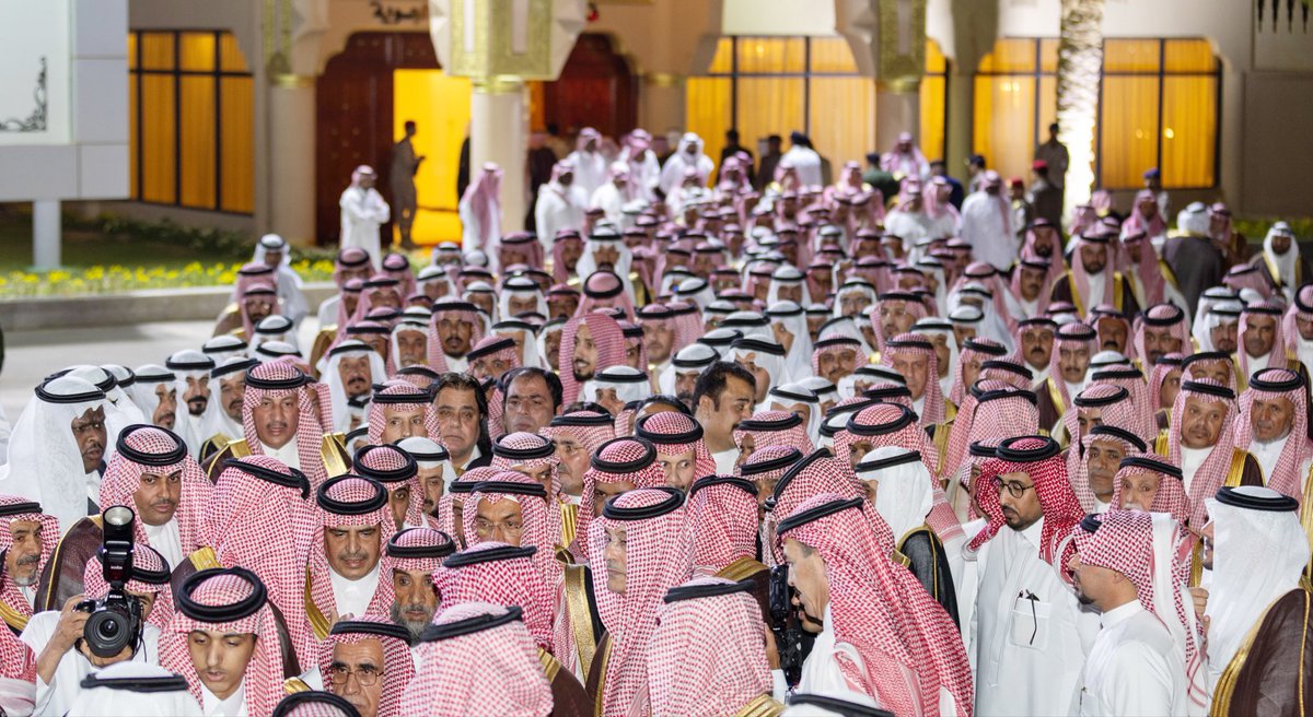 tabuk1news's tweet photo. سمو #أمير_منطقة_تبوك الأمير #فهد_بن_سلطان_بن_عبدالعزيز   
يصل إلى تبوك وكان في مقدمة مستقبلي سموه صاحب السمو الملكي الأمير خالد بن سعود بن عبدالله الفيصل بن عبدالعزيز نائب أمير منطقة تبوك، ووكيل إمارة المنطقة محمد بن عبدالله الحقباني، ورؤساء المحاكم ووكلاء الإمارة المساعدون والمحافظون ومديرو الإدارات الحكومية المدنية والعسكرية، ومشايخ القبائل وجمع من المواطنين.