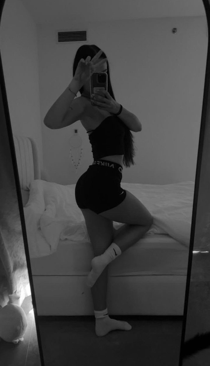 Julinet_K4's tweet photo. Me muestras tu vrg?🫣
Chat hot🍑🔥
#latina #chathot #nsfwtwt #bitch https://t.co/TglcgkyrBh