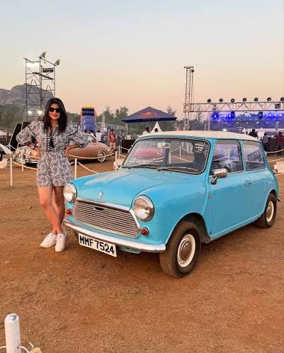 YannRobichon's tweet photo. Happy #MiniMonday / #MondayMini!... 
#Auto #Automobile #Automobiles #Autos #Car #CarHistory #Cars #CarsHistory #ClassicCar #ClassicCars #ClassicMini #Coupé #HistoryMini #Mini #MiniClassic #MiniLife #Photo #Photographie #Photography #RetroCar #Retrocars #VintageCar #VintageCars https://t.co/e0j2maFpS0