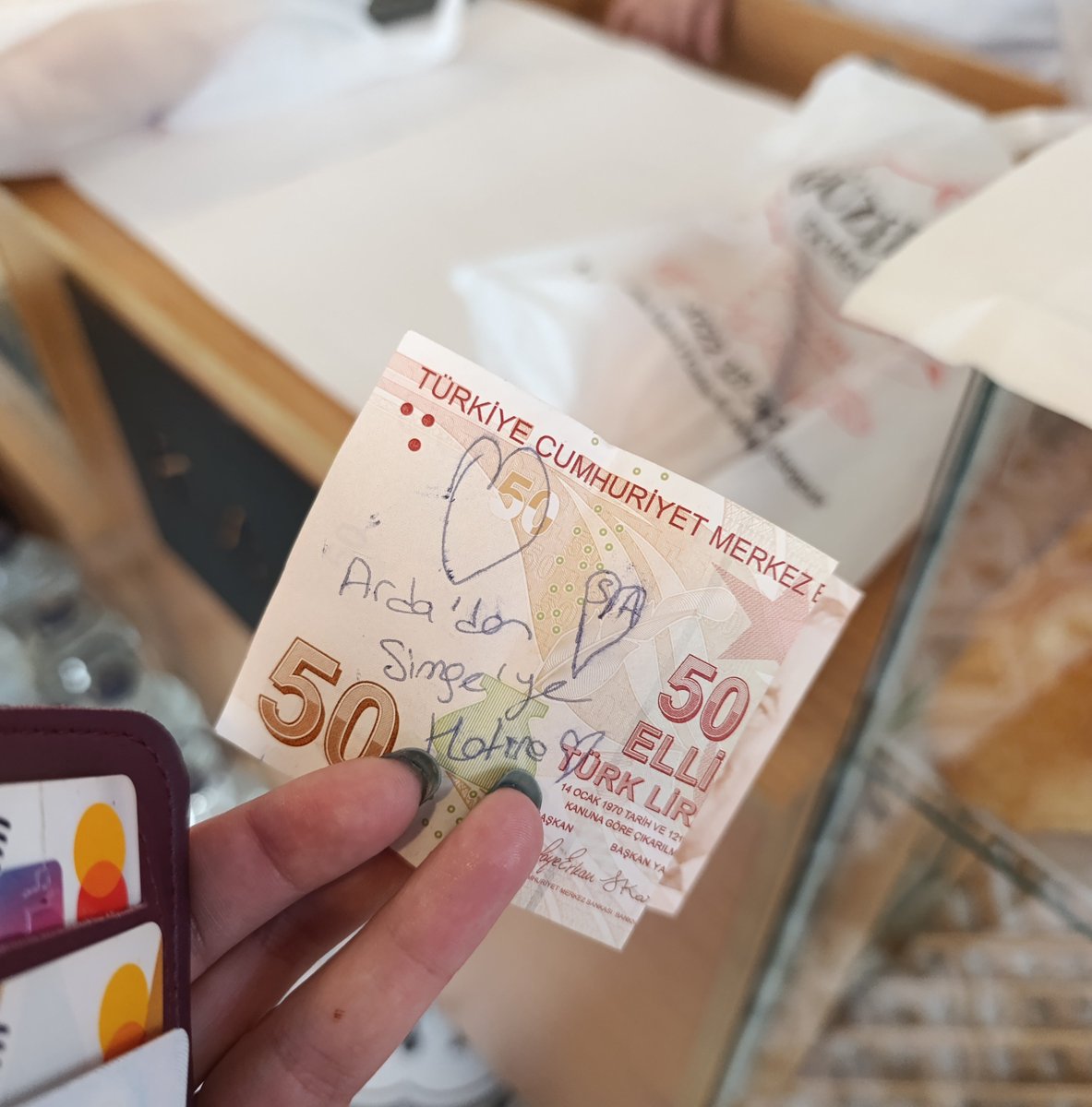 leliisss's tweet photo. Arda sana kötü bir haberim var https://t.co/VnTCMXCa4F