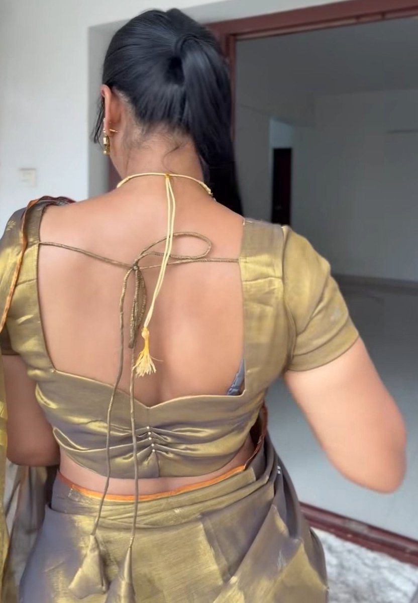 kujulimasthu_'s tweet photo. Pondati na iva thaan da 🥵

Ellame epdi iruku… uffff 💥scroll‑stopping chaos, total package ❤️‍🔥 https://t.co/jqWcqc3C2s