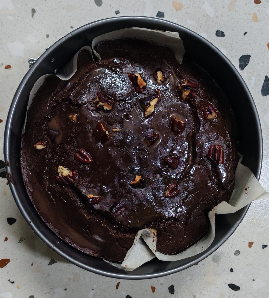teatattler's tweet photo. #BakingChronicles
06/07/26
Coffee cake for dad's birthday.
Primary ingredients : Wheat flour, ragi flour, coffee, cocoa, jaggery, dairy, coconut oil and pecans! 🤎
Glazed with a quick icing. Turned out soooo yum! 🤤😋 https://t.co/NMctzEL0Ym