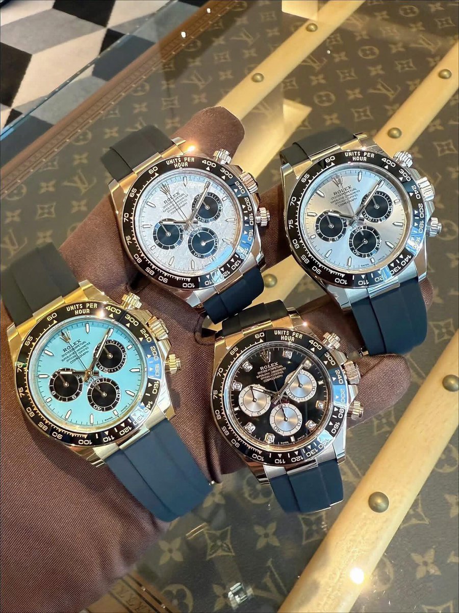 BlackGuyWatch's tweet photo. Choose your Daytona https://t.co/3bHWQxx4SZ