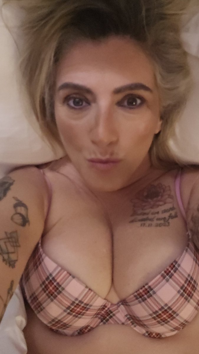 MissLayed72's tweet photo. Play time yet? 💋x https://t.co/TY043feobu