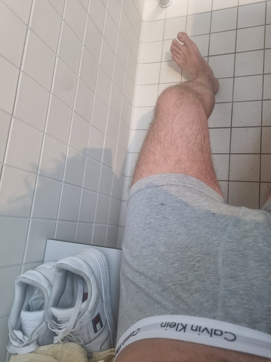 theo_gay18's tweet photo. 🔁RT j envoi la suite dans la cabine de la piscine https://t.co/vwYTZCDhc7