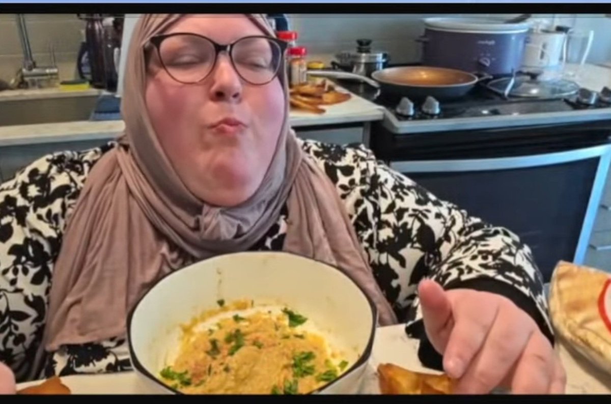 itsalilcrooked's tweet photo. Wonder what made her want baba ghanoush again. Remember when she was talking about it nonstop during the Nader days? #foodiebeauty https://t.co/SxLOhTYDeA