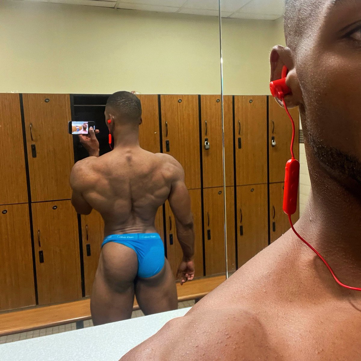 Joviejovjovjov's tweet photo. I’m my own motivation. https://t.co/Syi8ucewYg