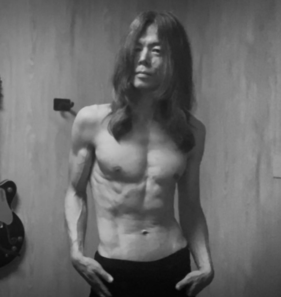 muteki_7's tweet photo. 52歳になりました

年1Photo記録

お酒の量はガッツリ減りました
今年からは。
だって体重落ちにくくなってきたんですもの。 https://t.co/kgqEgho8si