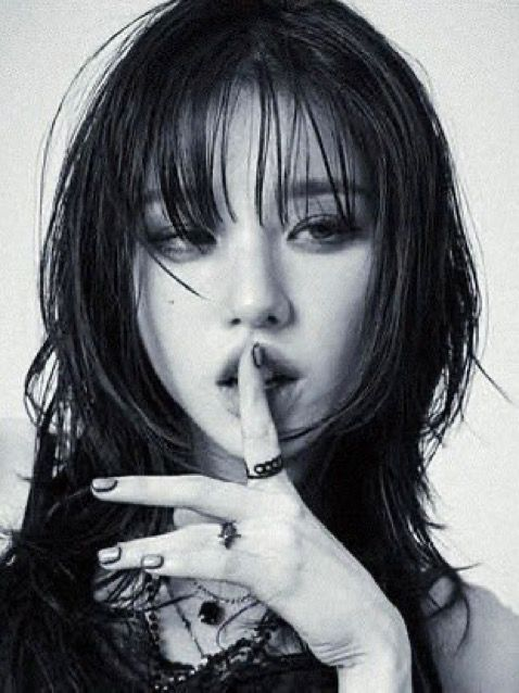 trashrockvibe's tweet photo. how does pinterest see you?    

☆ kpop idol    
☆ tattoo    
☆ nails    
☆ outfit https://t.co/ionlXjq8nZ