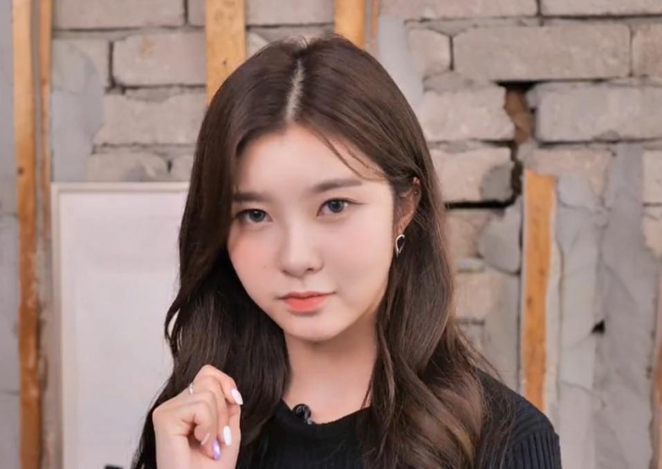 zinebAmira11's tweet photo. #Kep1er #케플러 #김채현 #김다연 #채다즈 #CHAEHYUN #DAYEON
#CHAEDA
🐯🐿️🖤🖤
chaeda
chaeda she's so pretty then...🥹💕
KCON LA 2022 https://t.co/70NQMdDEzM