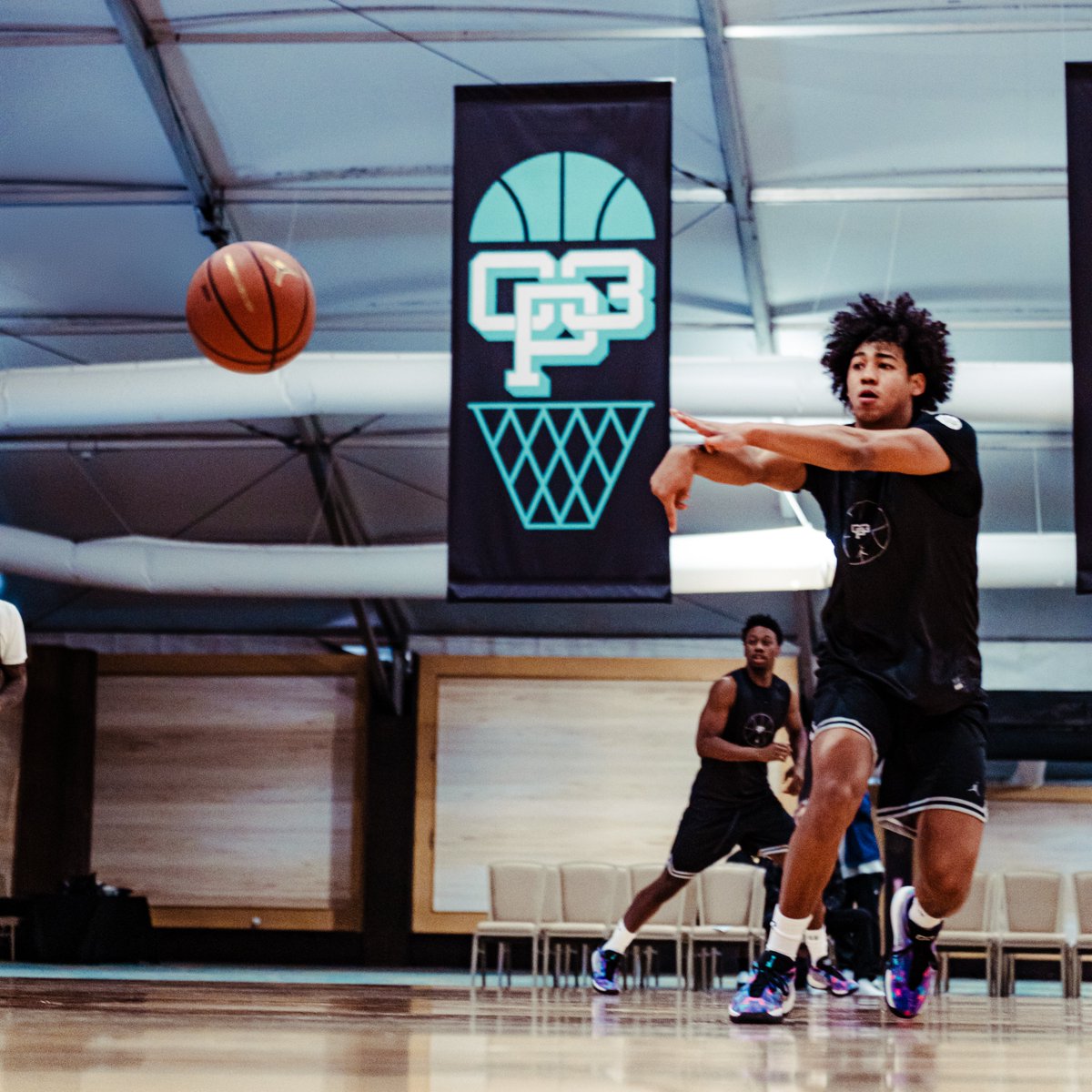 HarvardMBB's tweet photo. 📸 Frames from Robert Hinton's time at the Chris Paul Elite Guard Camp in Las Vegas last week!

#GoCrimson #OneCrimson https://t.co/Bjqm1CFsNn