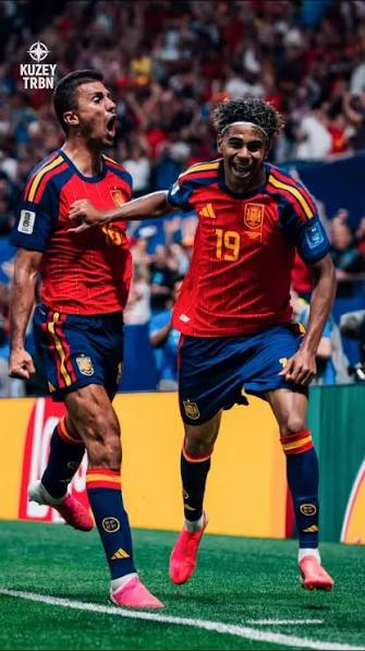 filanhaber's tweet photo. 🇪🇸 İspanya 1-0 🇵🇹 Portekiz 🔥
Gol: Mikel Merino (90+1') 
#SpainWon #MerinoMagic #WorldCup2026 https://t.co/fj49eOHqbc