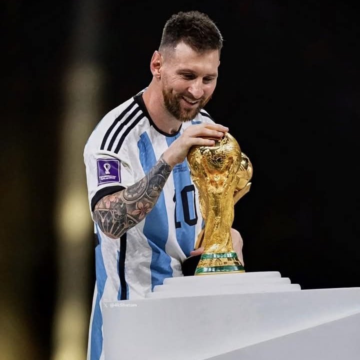 offordumokwu's tweet photo. @Blessing_Olivi Until C.Ronaldo recreate this I will rate his legacy, cry more 😂😂🫵 https://t.co/Rcjx92kUn1